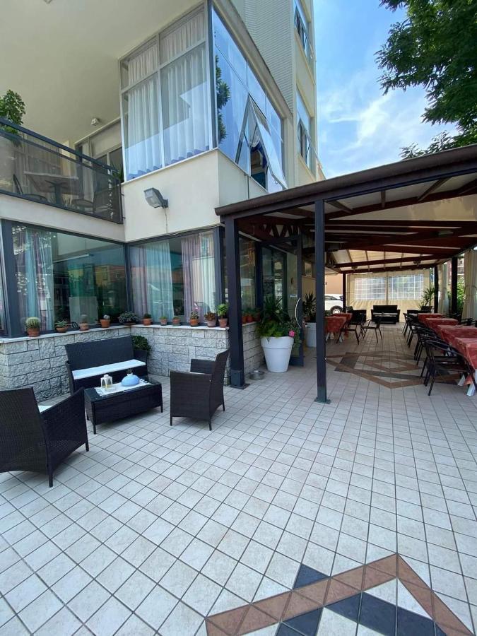 Hotel Goldene Rose Rimini Exteriér fotografie