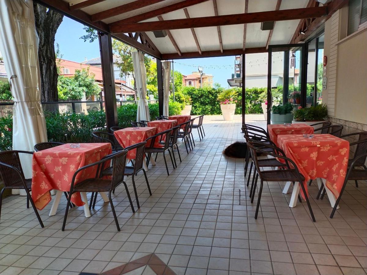 Hotel Goldene Rose Rimini Exteriér fotografie