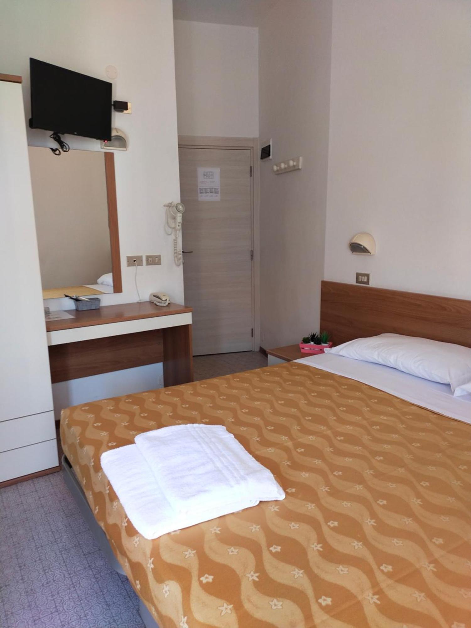 Hotel Goldene Rose Rimini Exteriér fotografie