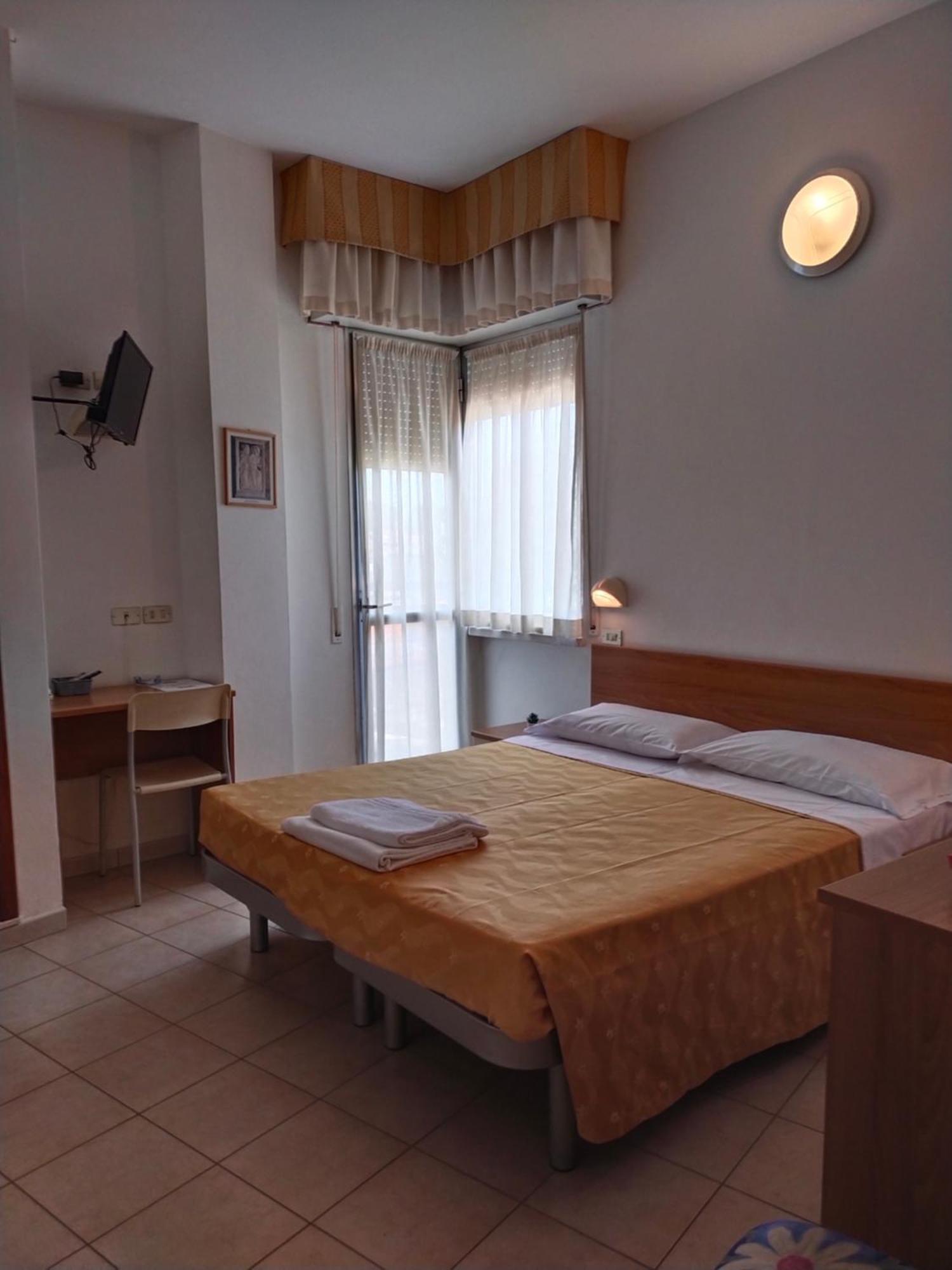 Hotel Goldene Rose Rimini Exteriér fotografie