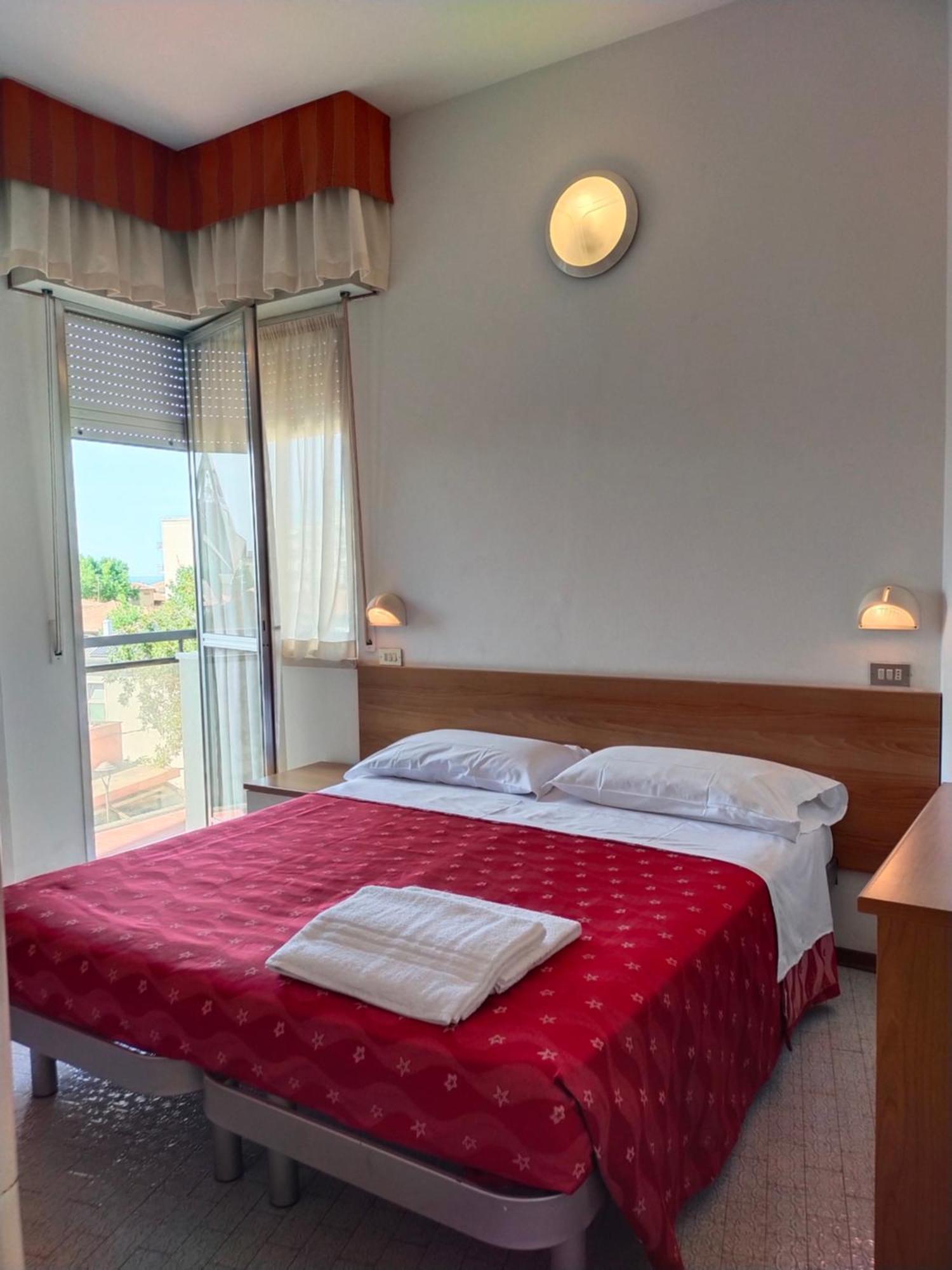 Hotel Goldene Rose Rimini Exteriér fotografie